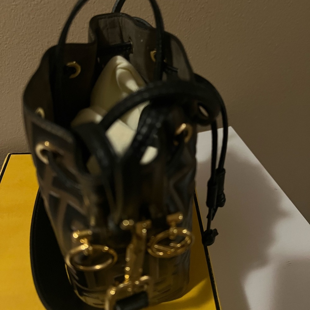 Mini bag/ min resort/ calf leather cute bucket bag fendi